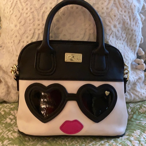 Betsey Johnson Handbags - Betsey Johnson Dark Sunglasses 🕶 Tote/Crossbody